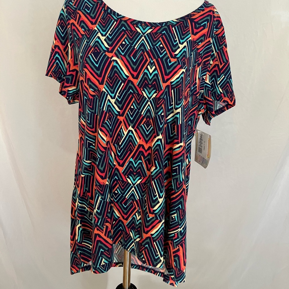 LuLaRoe XL Classic T Geometric Patterned Women's Top